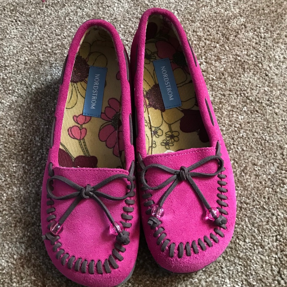 Nordstrom girls size 13 leather moccasins